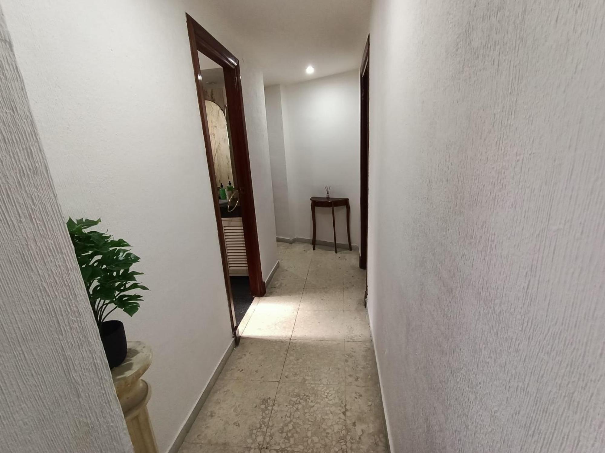Apartamento Cerca De La Caleta Кадис Екстериор снимка